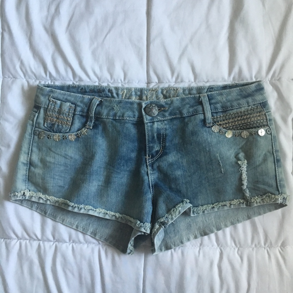 3/$15  festival distressed denim shorts 2